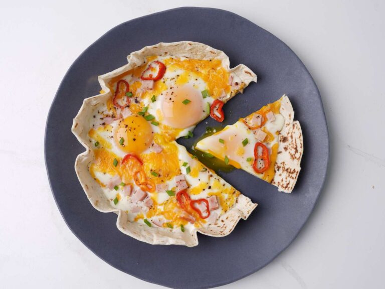 Crispy Breakfast Tortilla Pizza – A 10-Minute Morning Game Changer